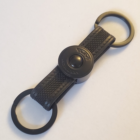 tumi alpha valet key fob